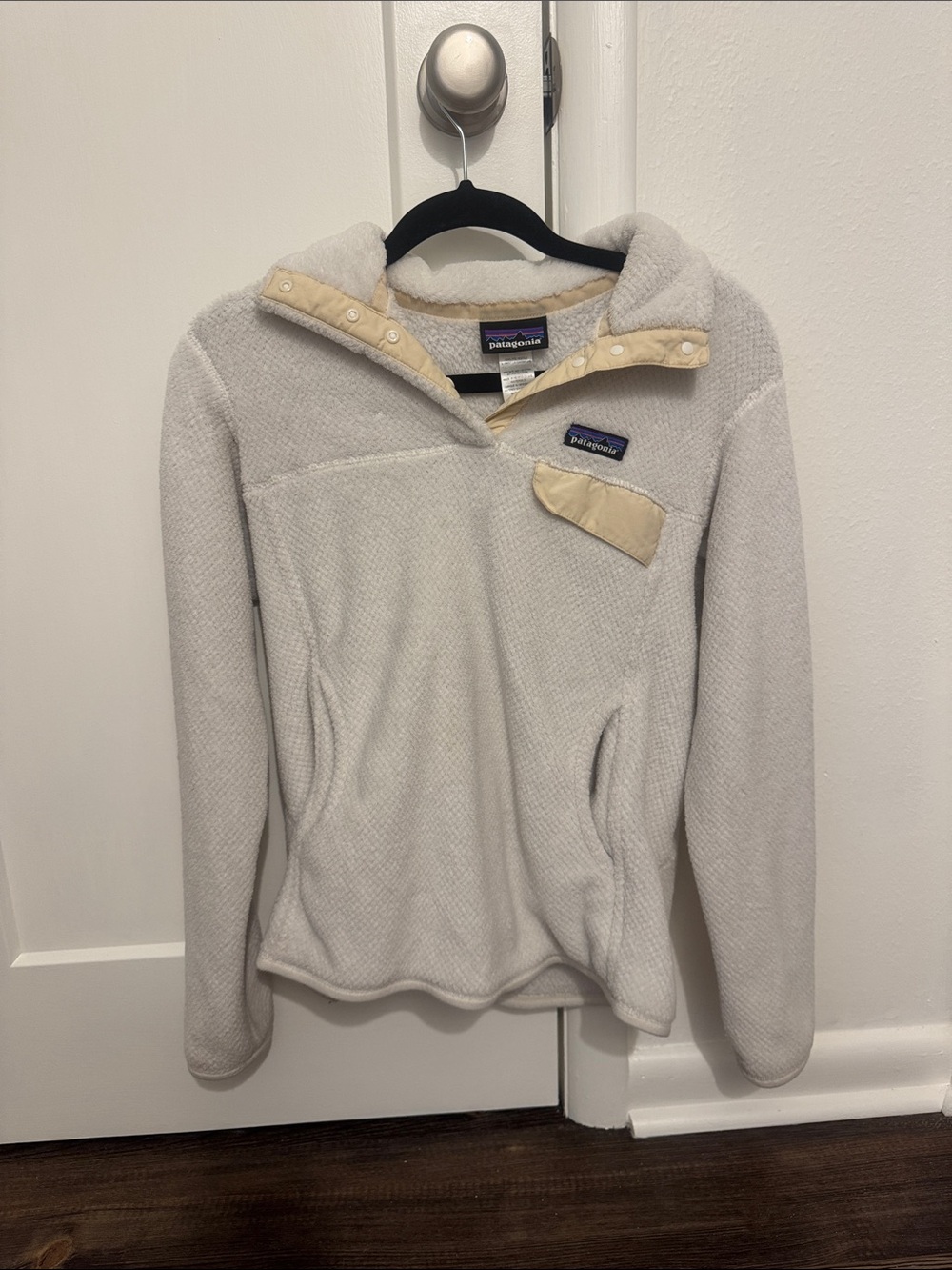 Patagonia Cream Fleece Pullover with Snap Collar